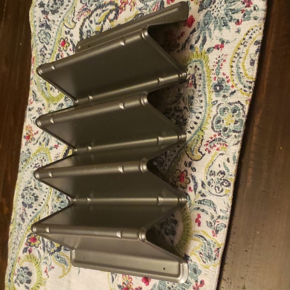 Pampered Chef Dining Pampered Chef V Shaped Poshmark